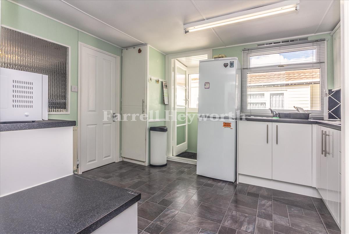 Kitchen c
