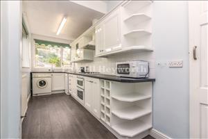 Kitchen b
