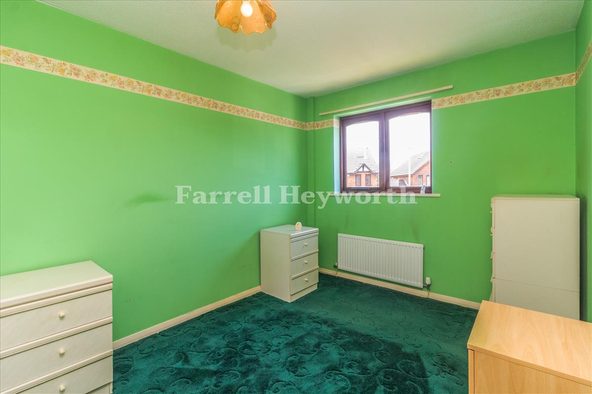 Bedroom 1 image 2