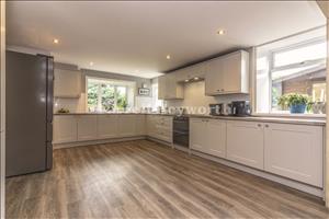 Kitchen e