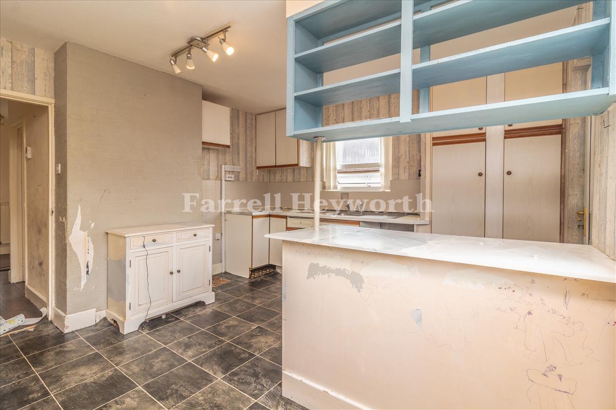 Kitchen image 2