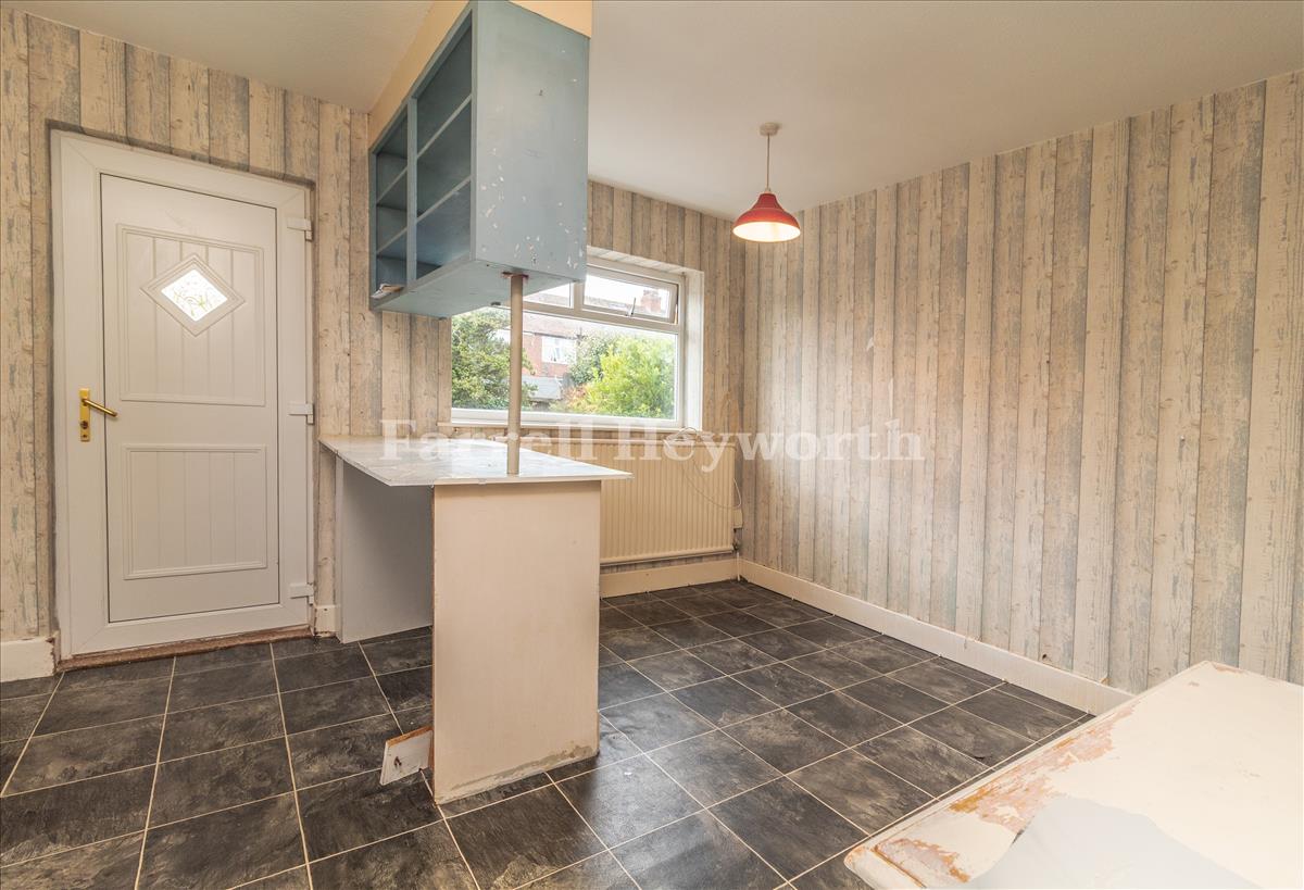 Kitchen image 3