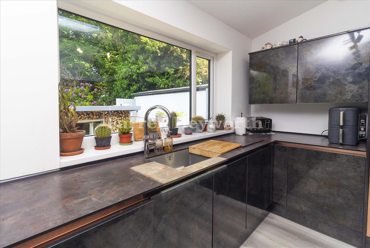 Open Plan Living 7