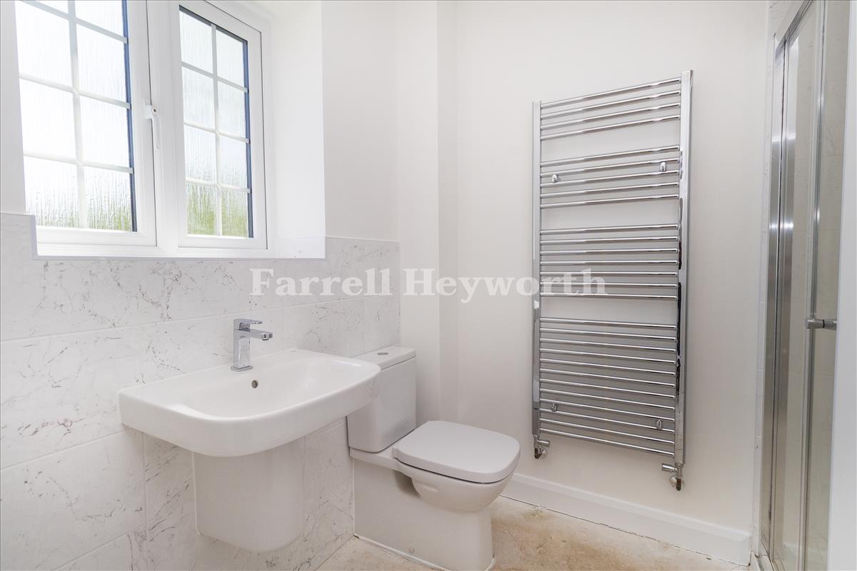 Bedroom 1 En suite