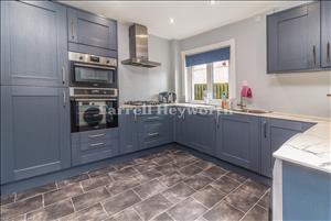 Kitchen image 3