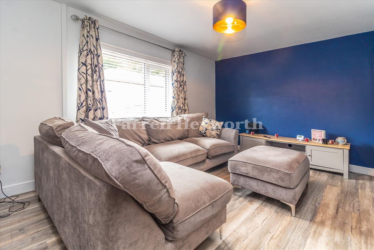 Lounge image 2
