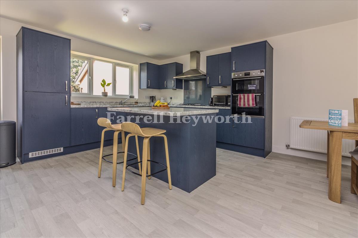 Kitchen f