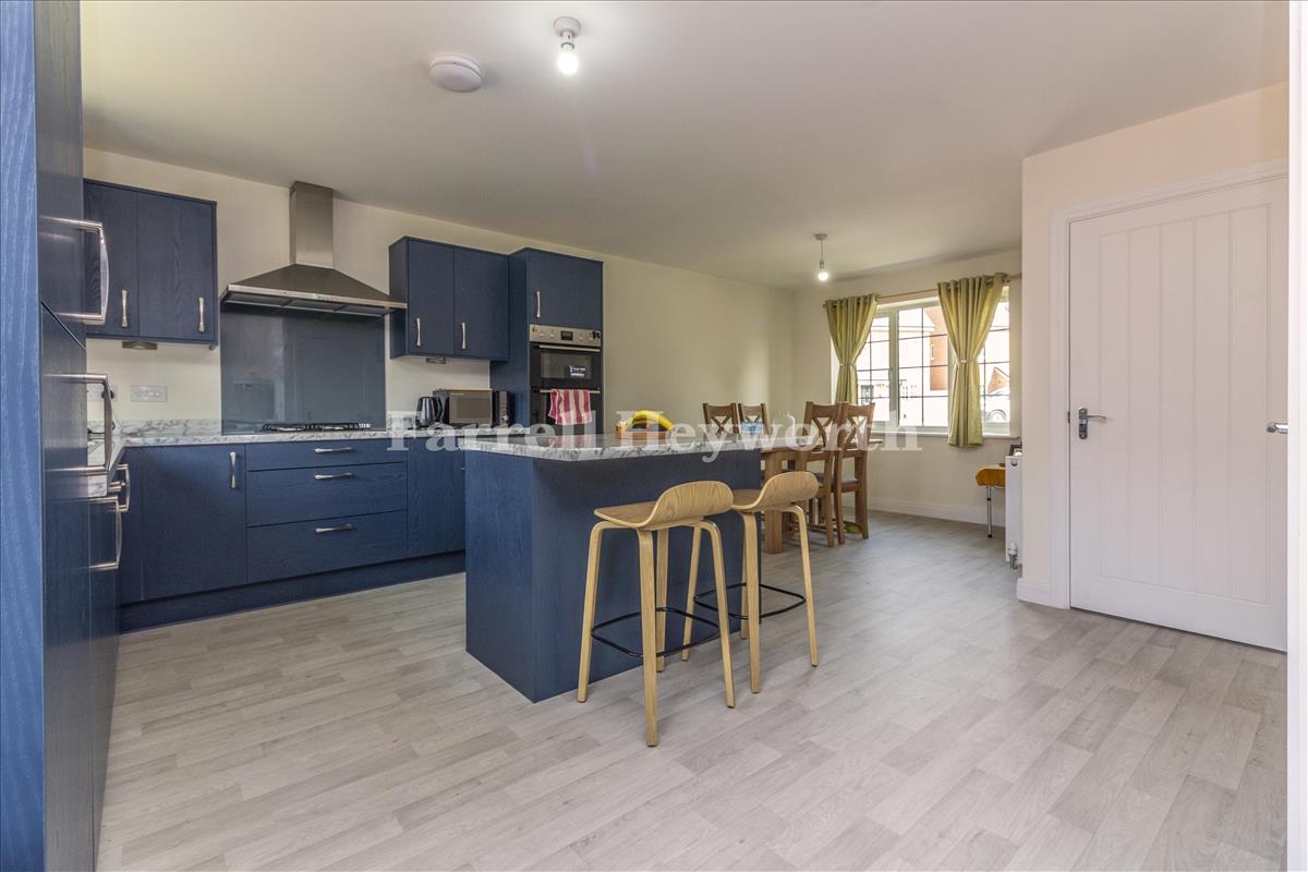 Kitchen g