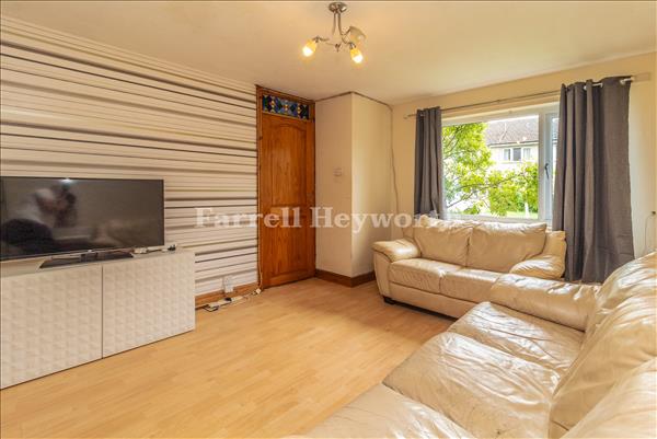 Lounge image 2