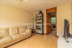 Lounge image 4
