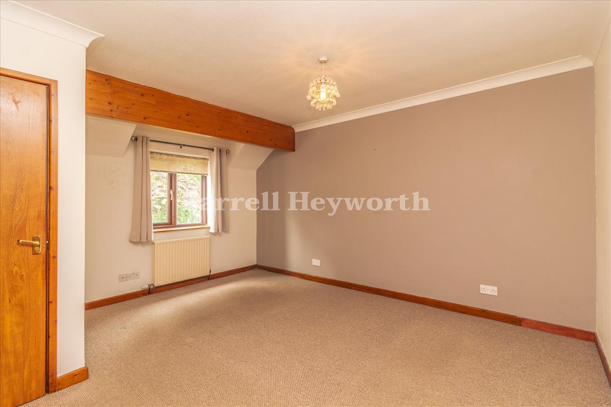 Bedroom 1 image 2