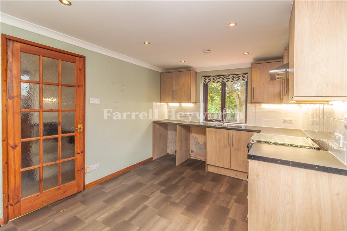 Kitchen image 3