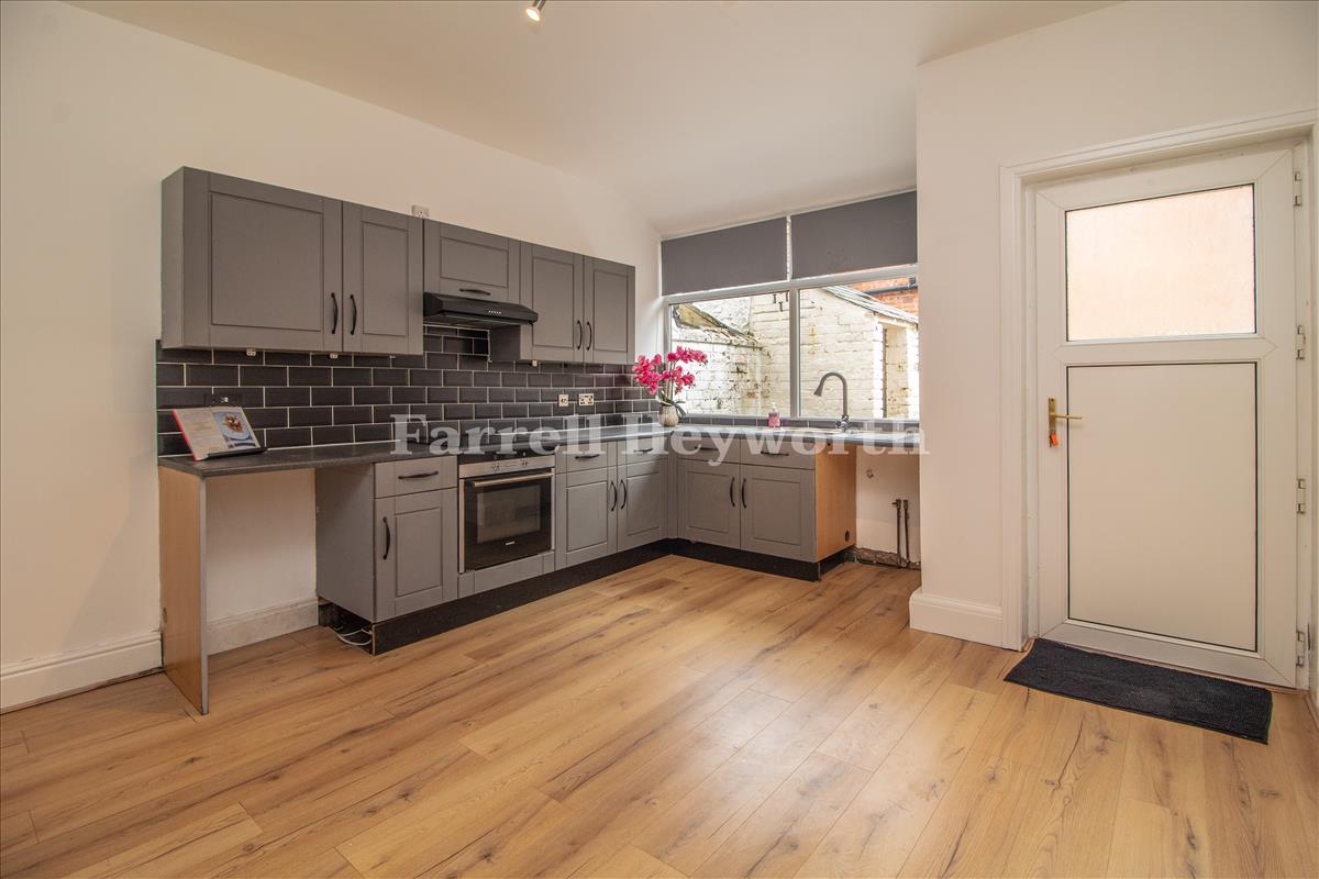 Kitchen image 2