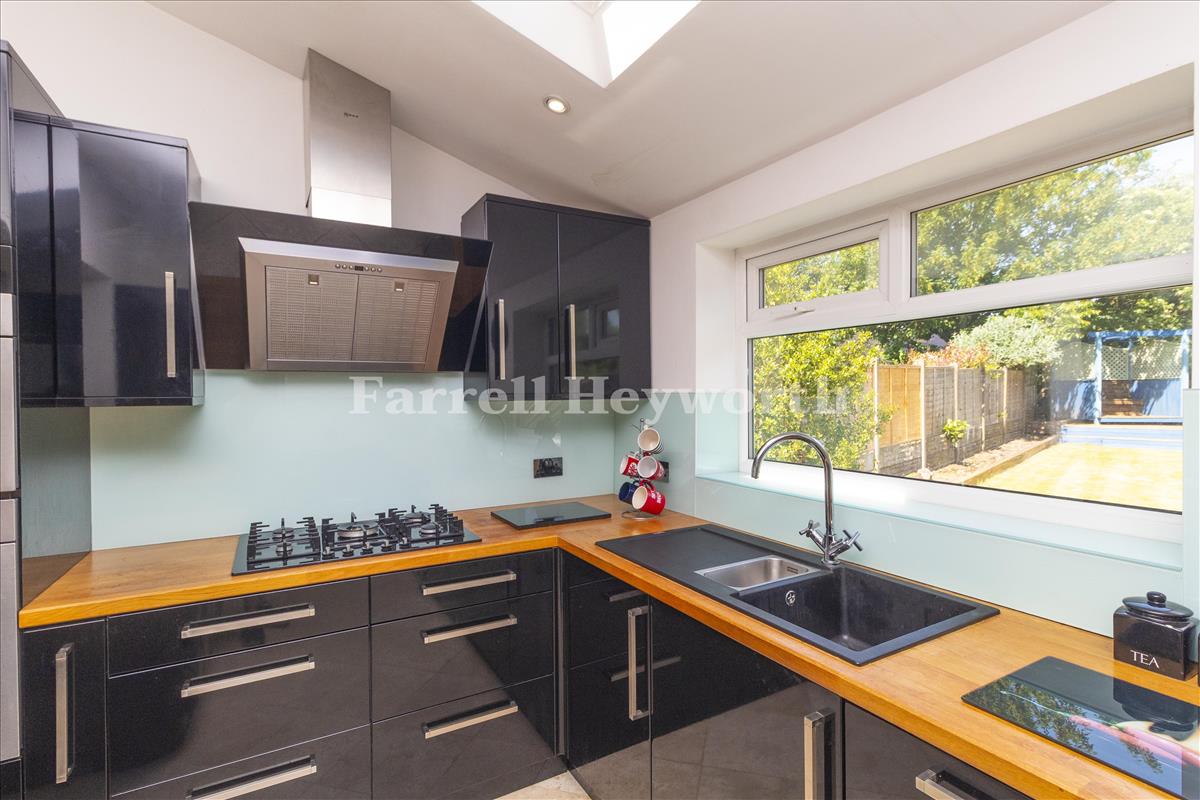 Kitchen Diner 4