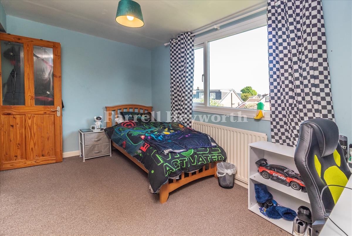 Bedroom 4 image 2