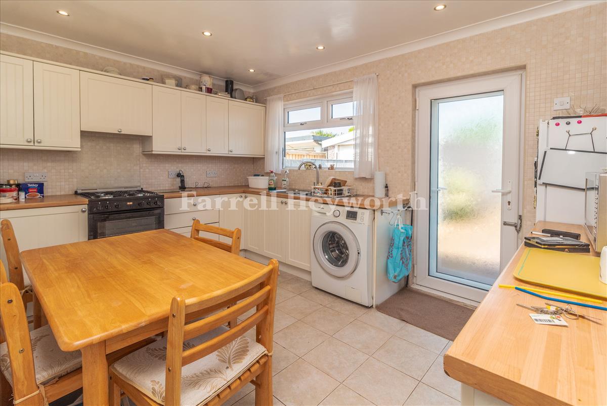 Kitchen Diner image 2