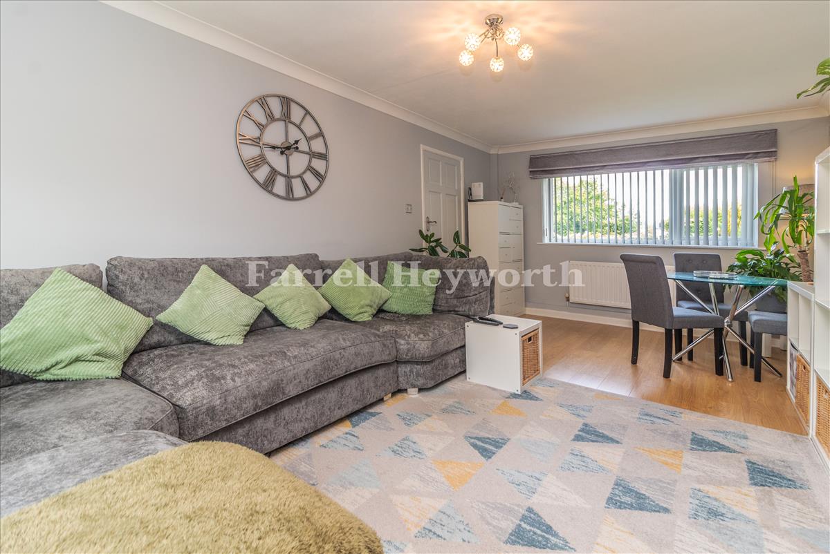 Lounge image 4