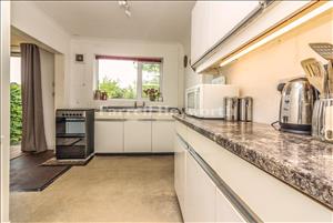 Kitchen b