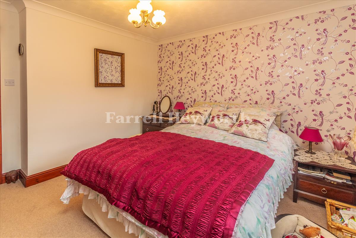 Bedroom 2 image 2