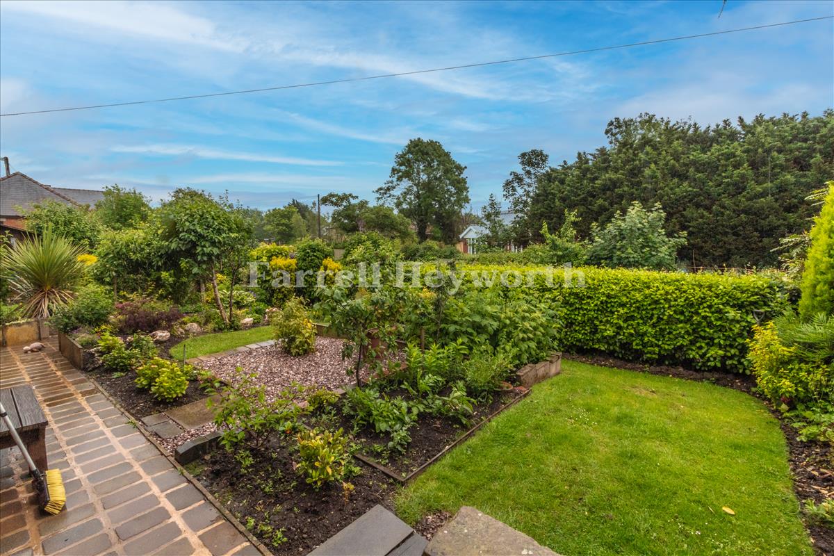 Front Garden image 2