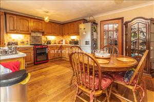 Kitchen Diner image 2