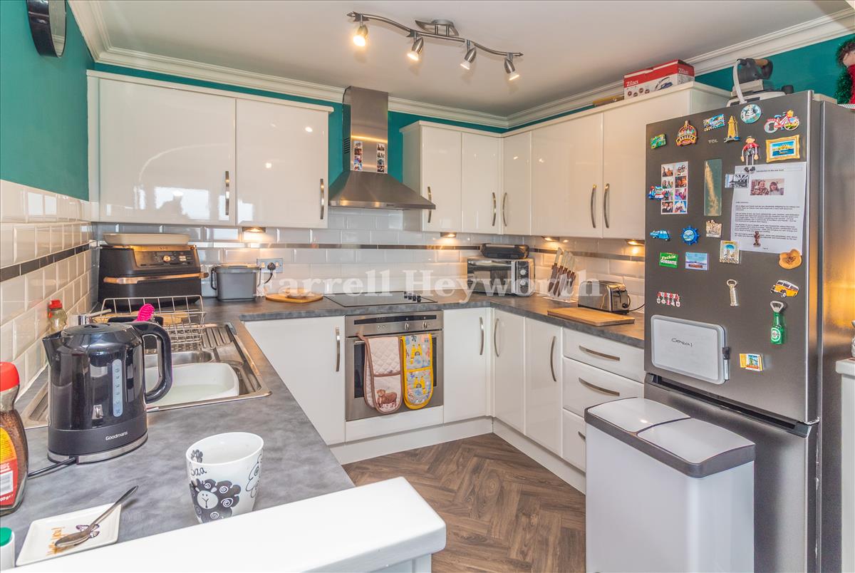 Kitchen image 2
