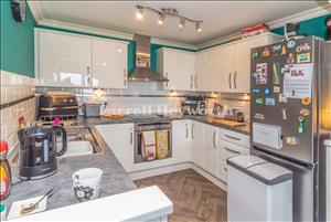 Kitchen image 2