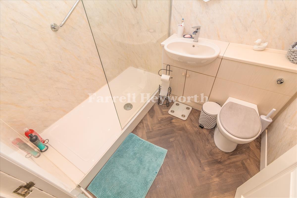Shower Room image 2