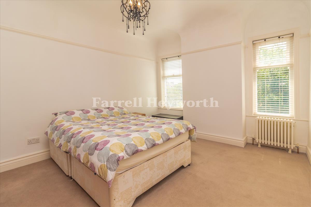 Bedroom 3 image 2