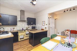 Kitchen Dining 4