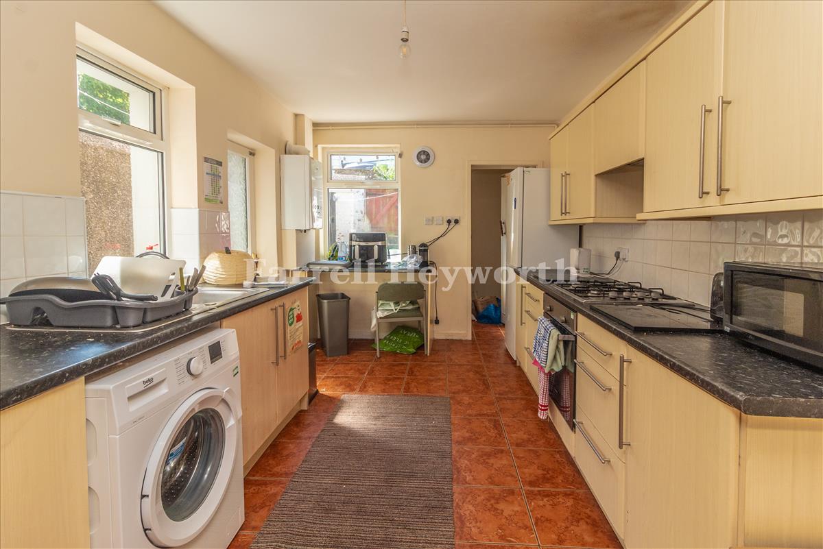 Kitchen image 2