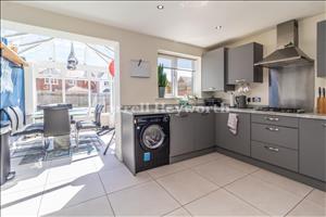 Kitchen image 2