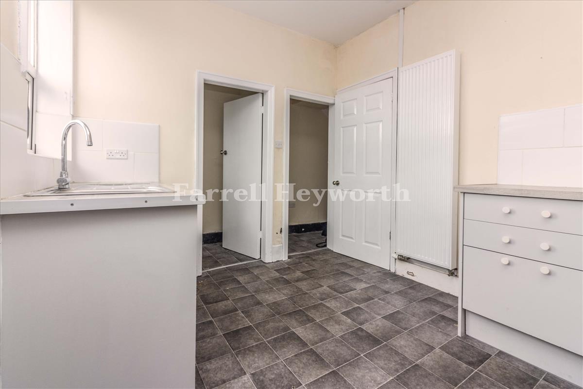 Kitchen b