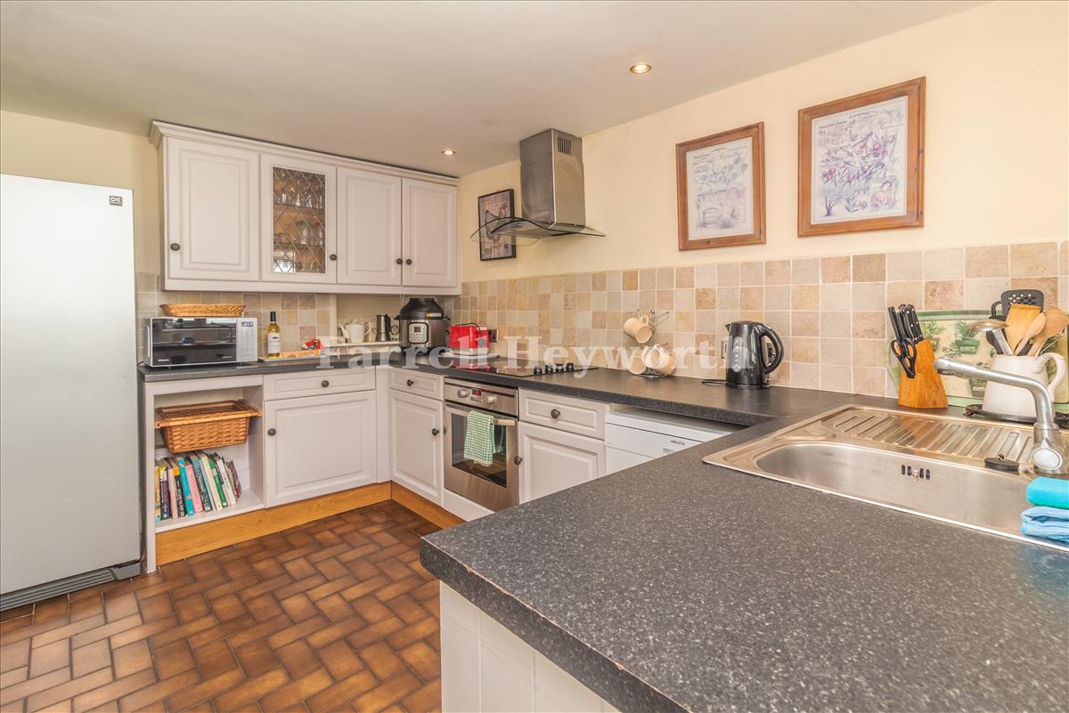 Kitchen image 2