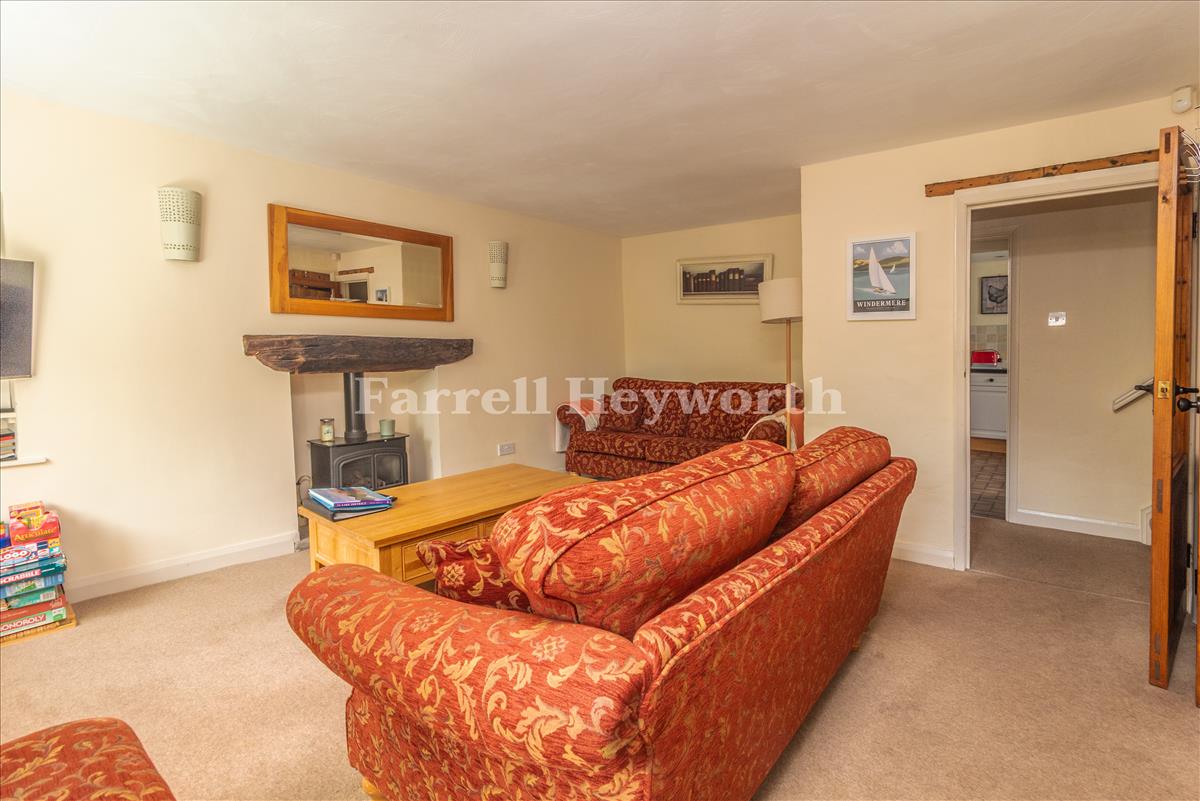 Lounge image 2