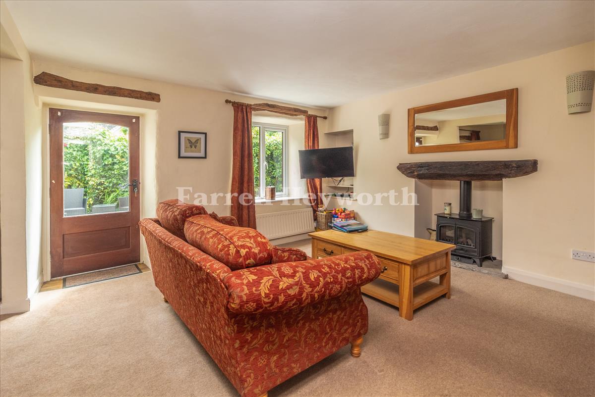 Lounge image 3