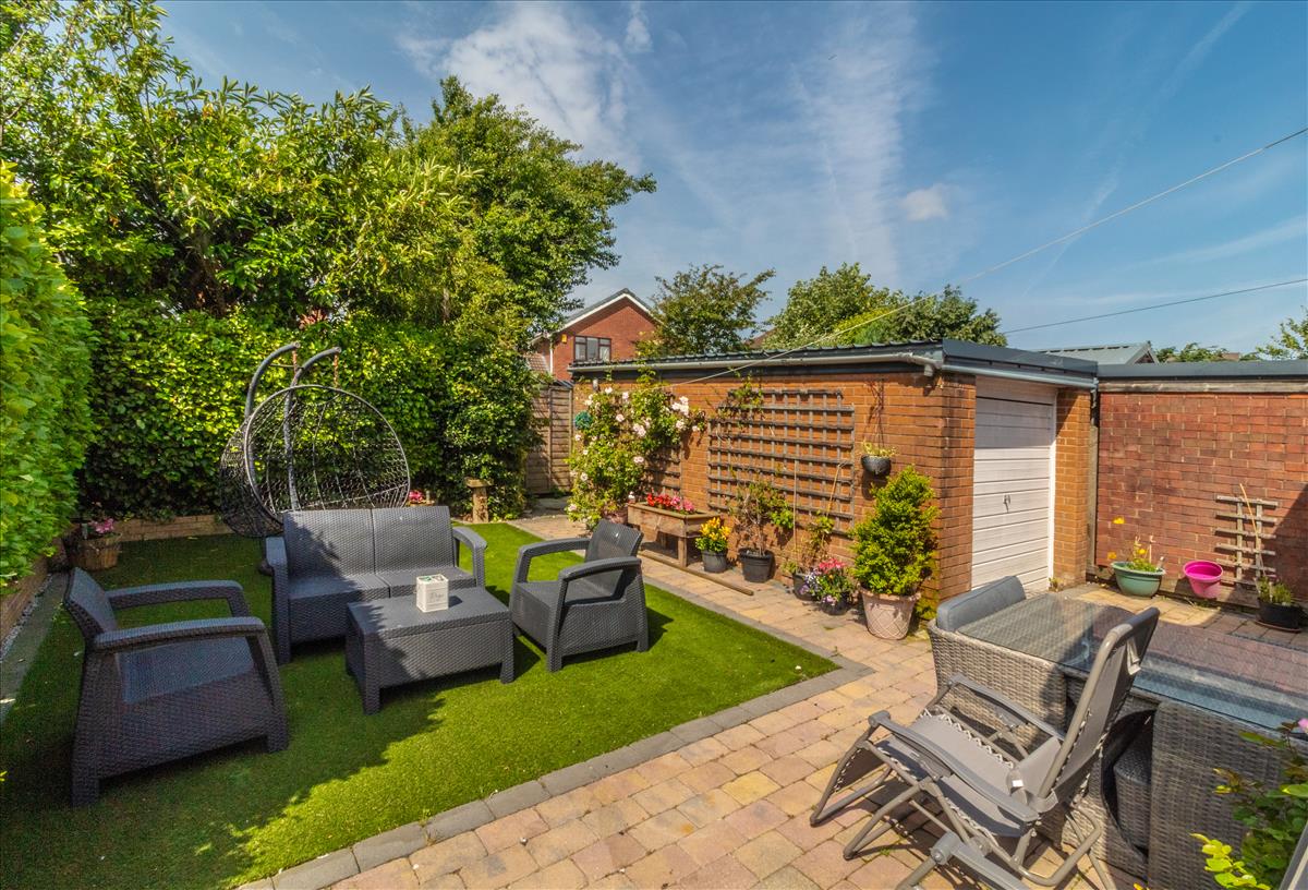 Garden image 4