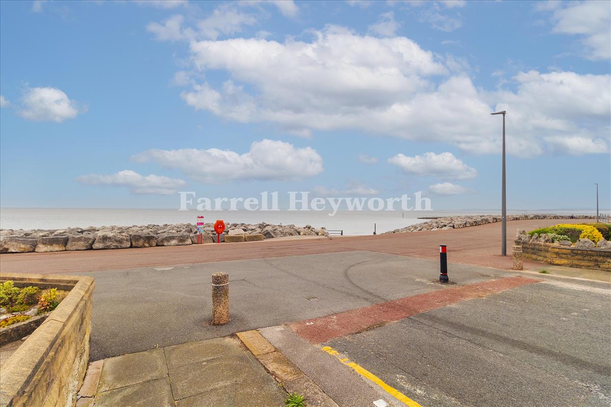 Promenade Location 3