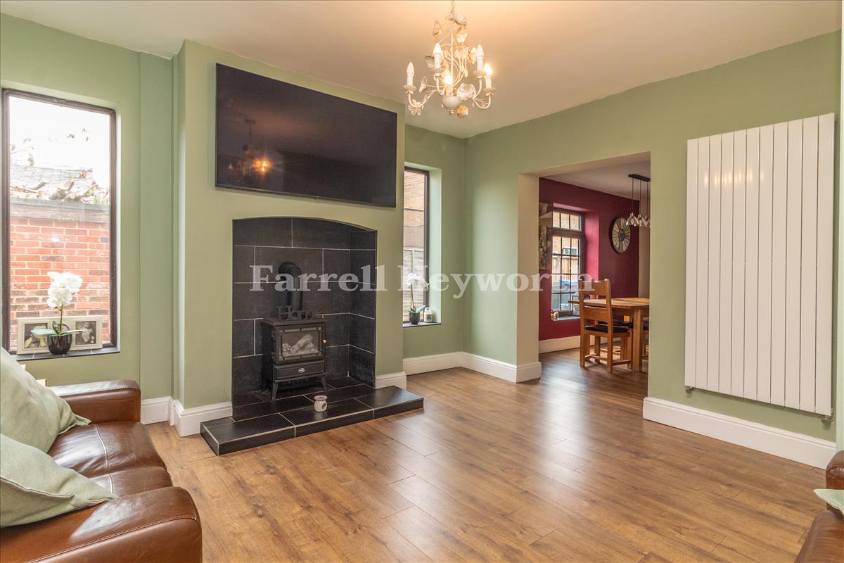 Living Room image 3