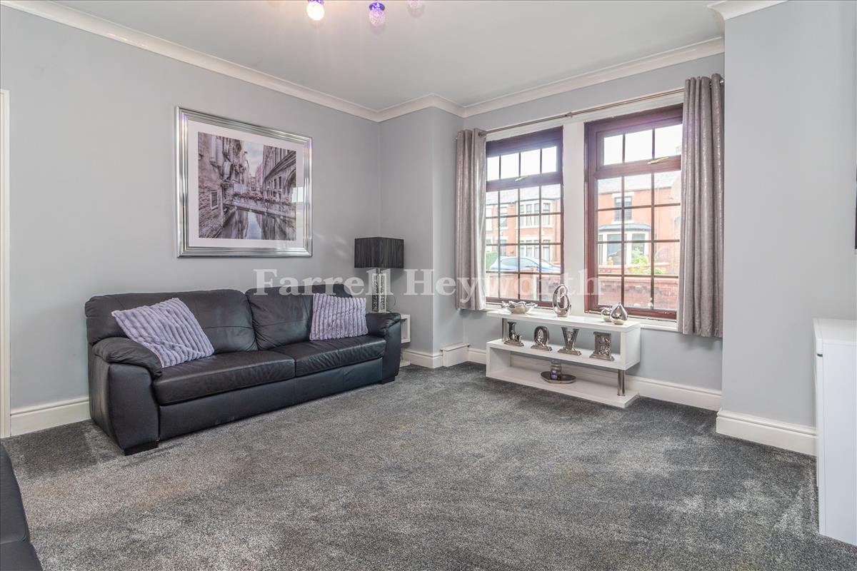 Lounge image 2