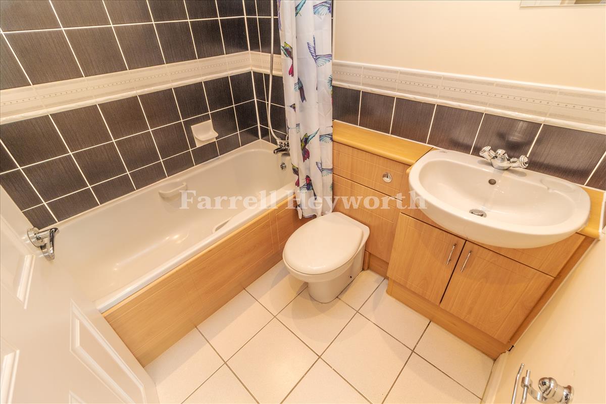 En Suite Bathroom