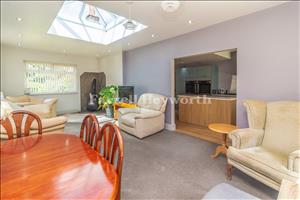 Sitting Room image 4