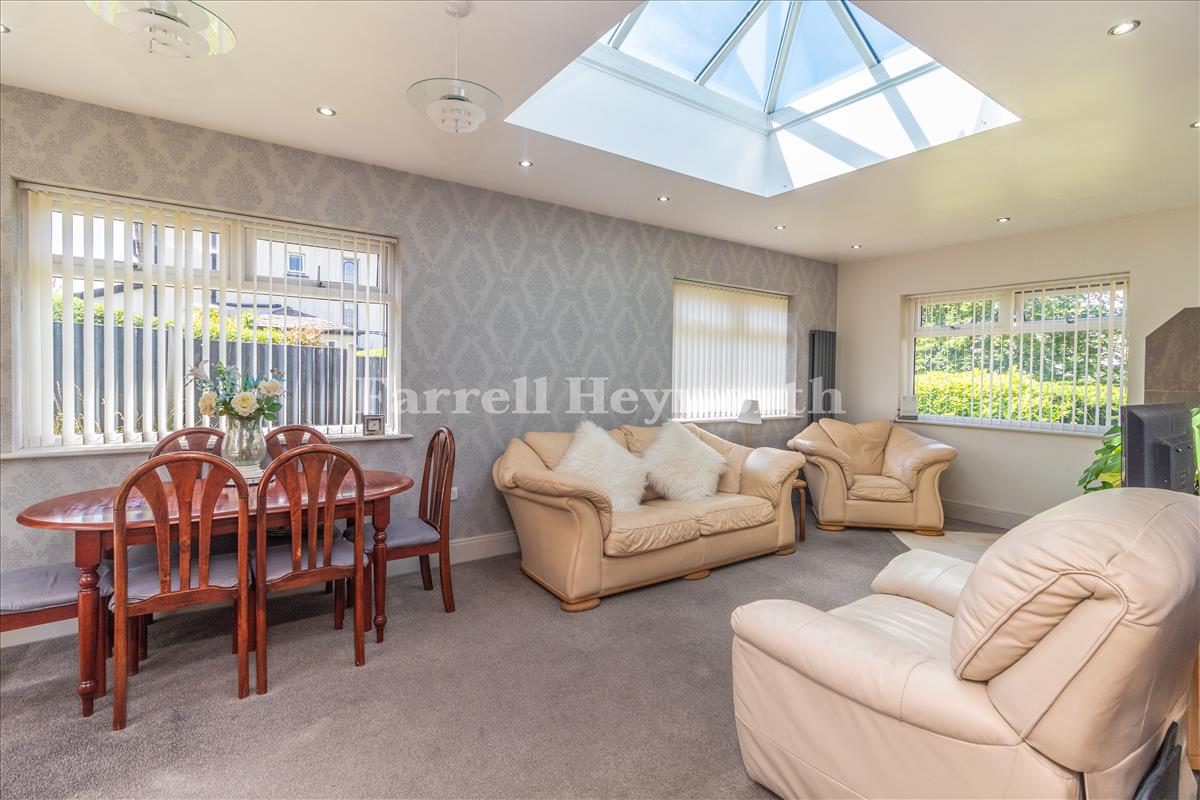 Sitting Room image 5