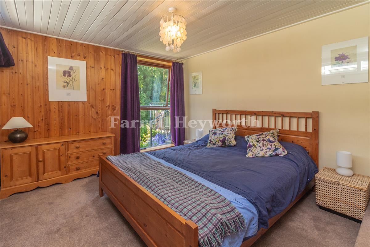 Bedroom 3 image 2