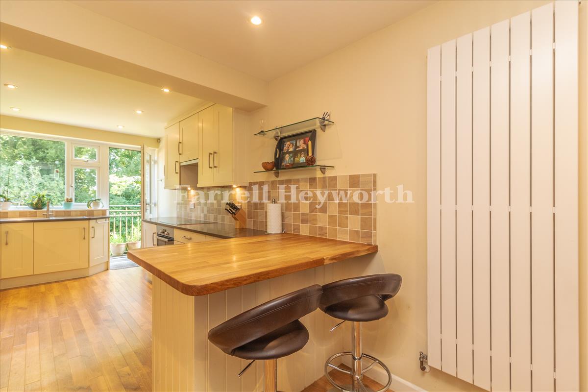 Kitchen image 4
