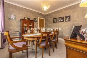 Dining b