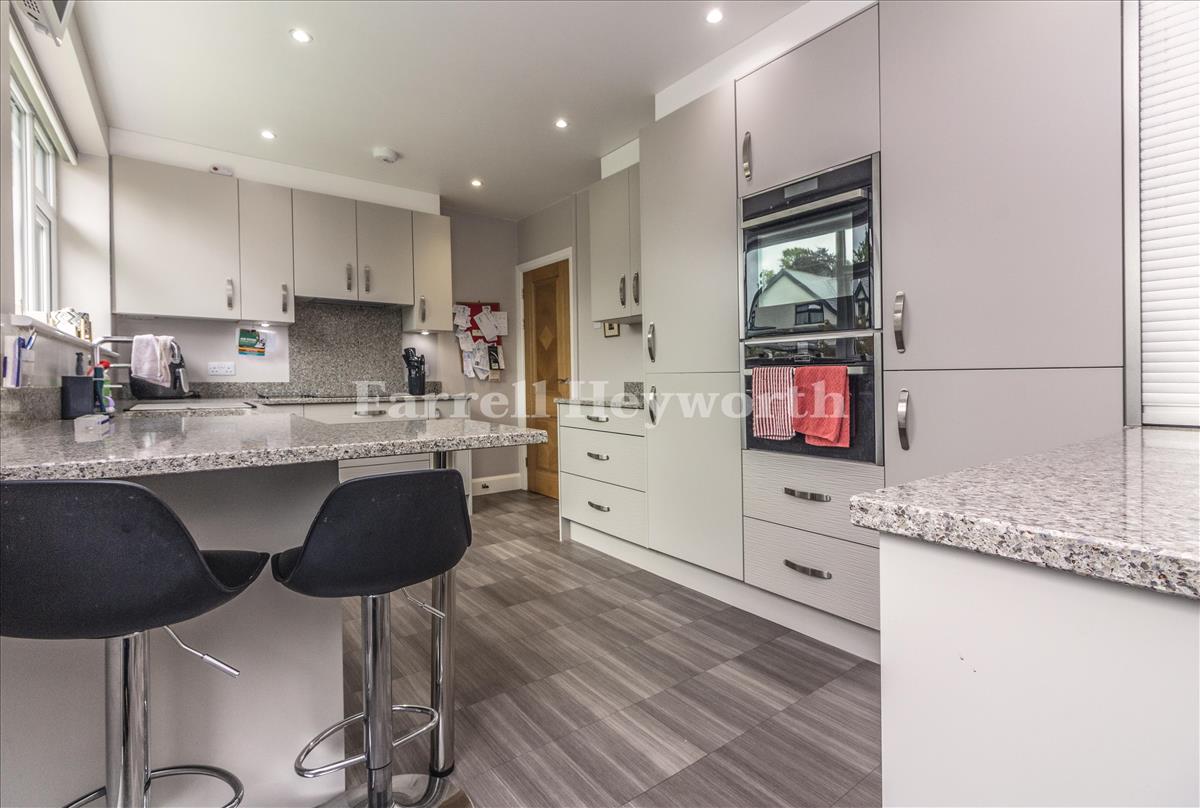 Kitchen b