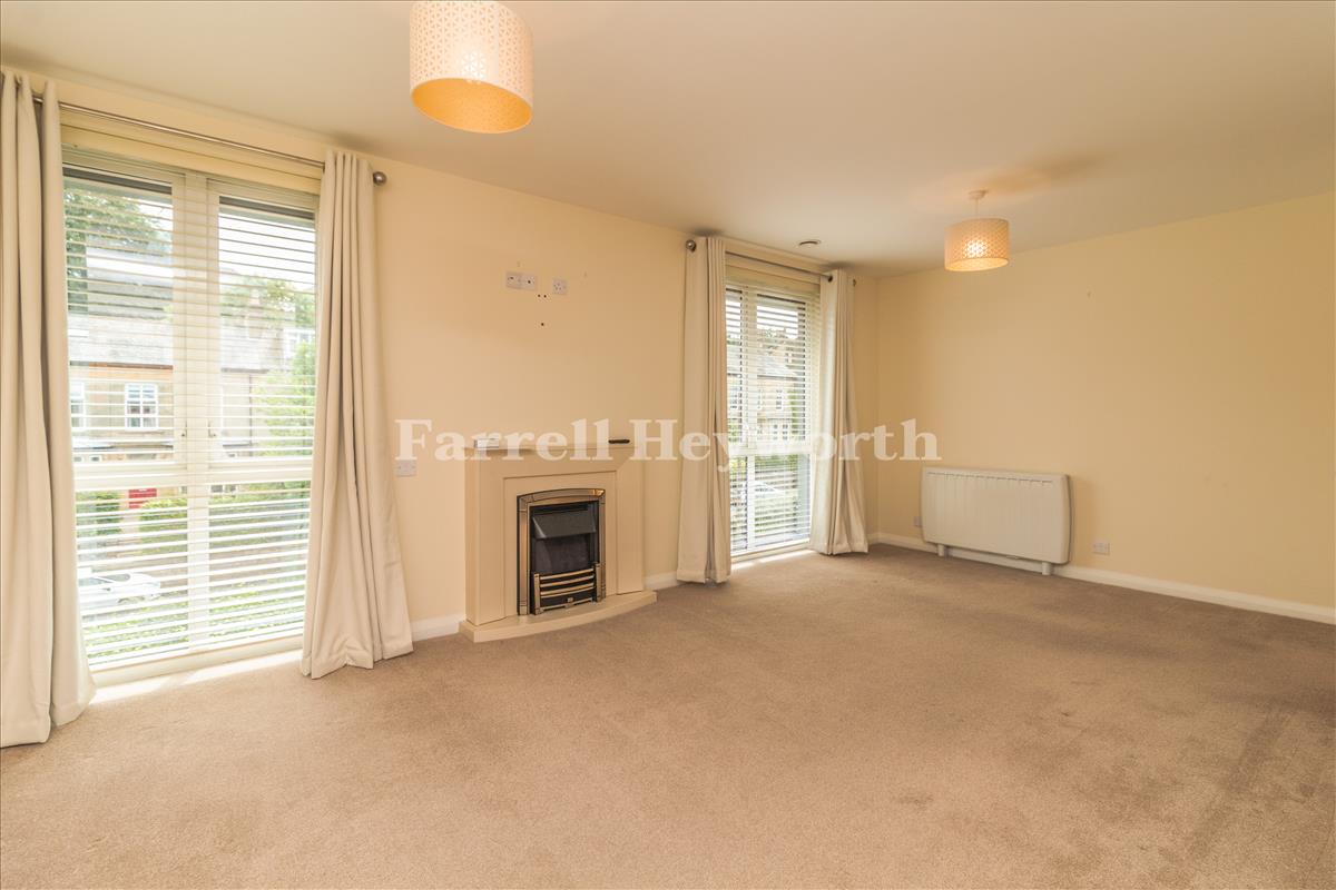 Lounge image 2