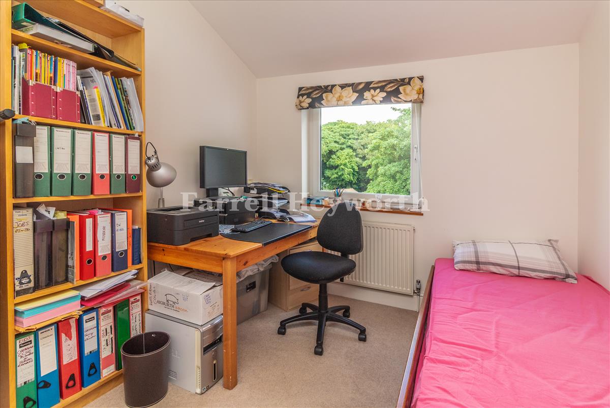 Bedroom 3 image 2