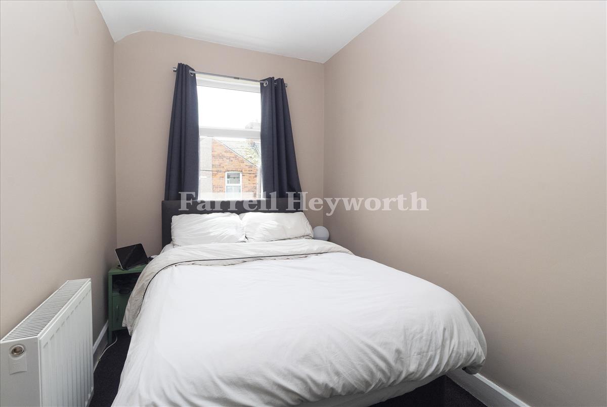 Bedroom 2 extra or Office Space